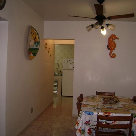 Apartamento Temporada Enseada Гуаружа Екстер'єр фото