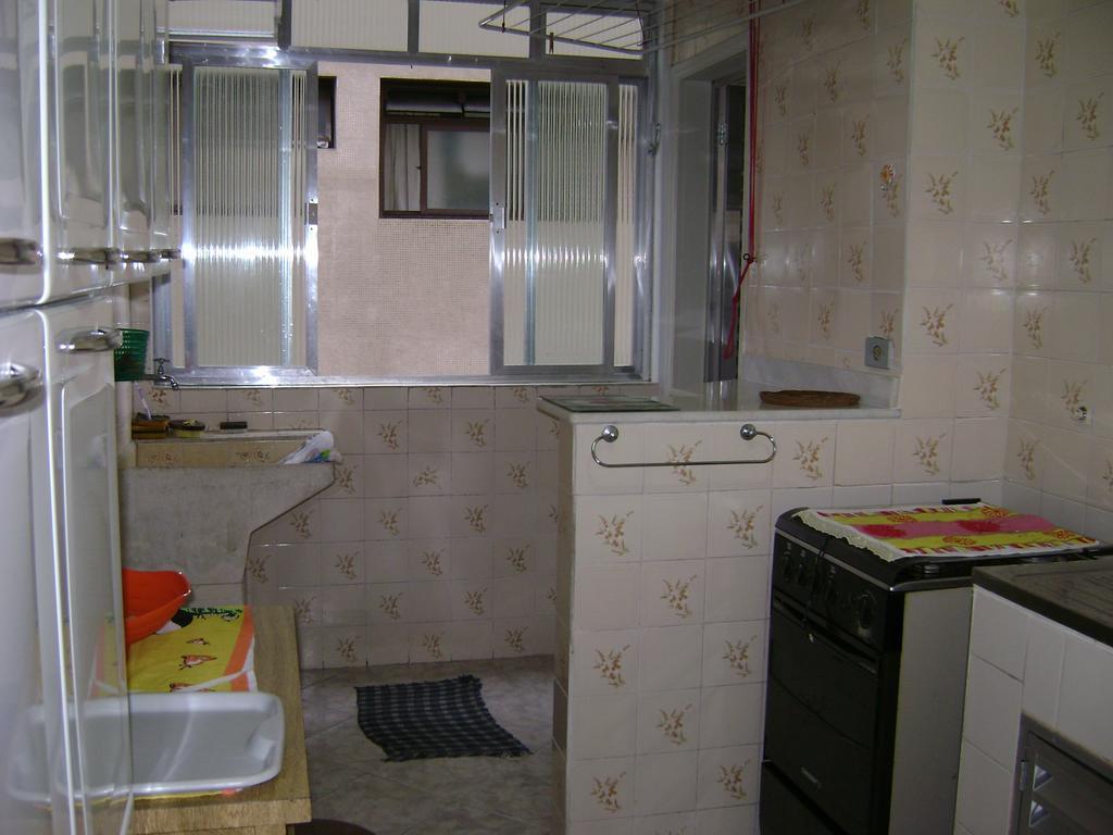 Apartamento Temporada Enseada Гуаружа Екстер'єр фото