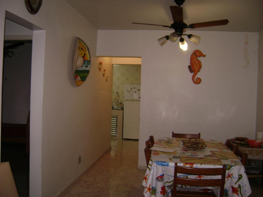 Apartamento Temporada Enseada Гуаружа Екстер'єр фото